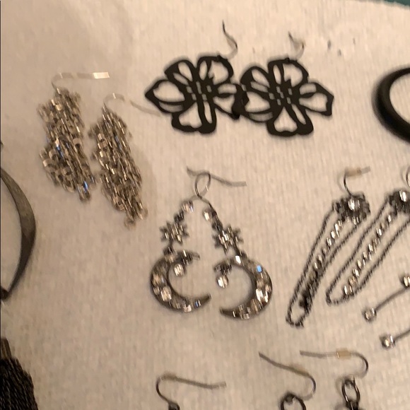 Jewelry - Picture 3 of 8